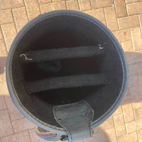 Club King Golf Cart Bag
With shoulder strap - Picture 11 of 12